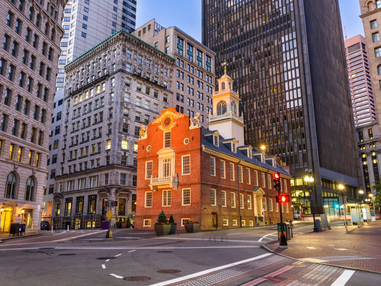 Tips for Traveling in Boston: Walking the Historic Trails