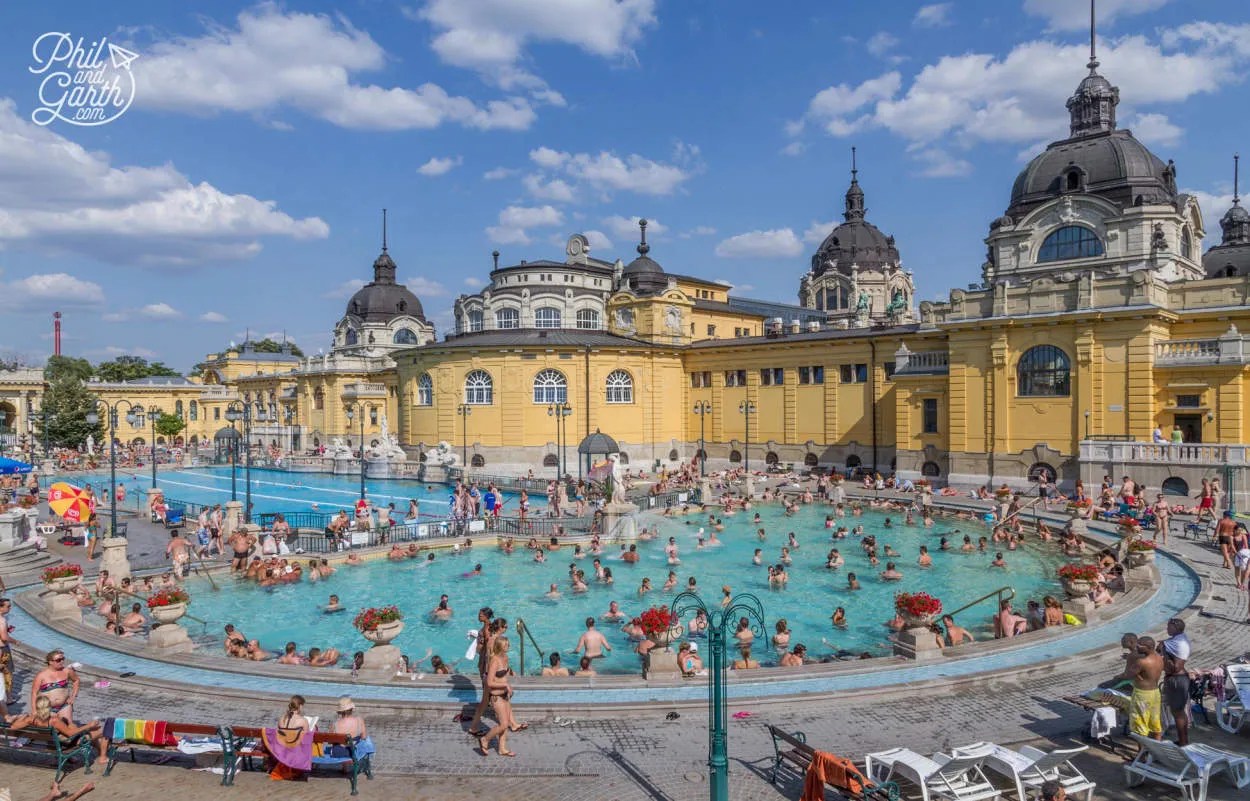 Tips for Traveling in Budapest: Thermal Baths and Nightlife