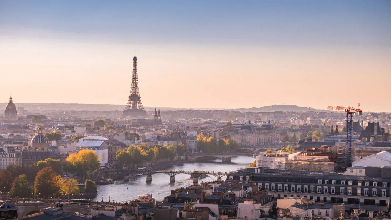 Tips for Traveling in Paris: Enjoying the City of Lights