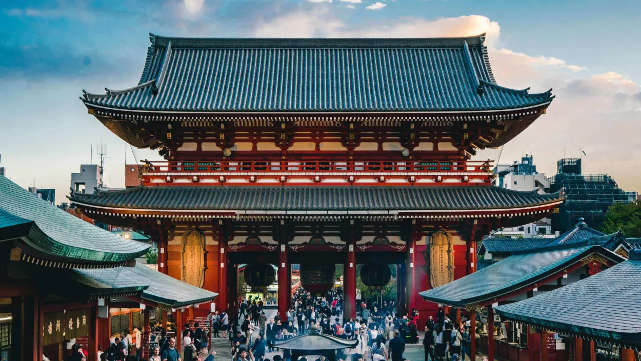 Tips for Traveling in Tokyo: Navigating the Metropolitan Maze