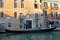 Tips for Traveling in Venice: Romantic Gondola Rides