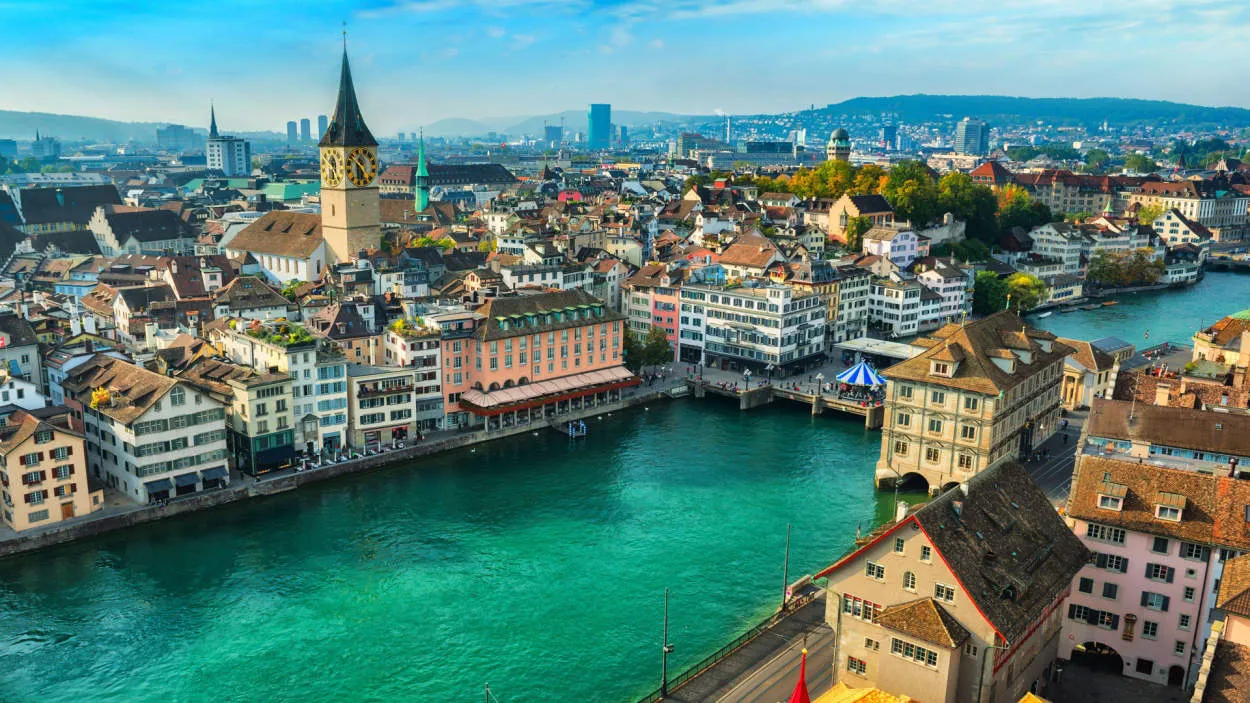 Tips for Traveling in Zurich: Swiss Efficiency and Nature